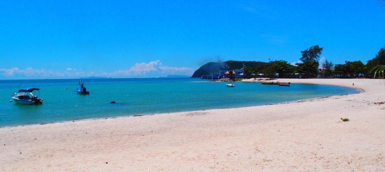 Tea Moon Beach House トンサラ エクステリア 写真